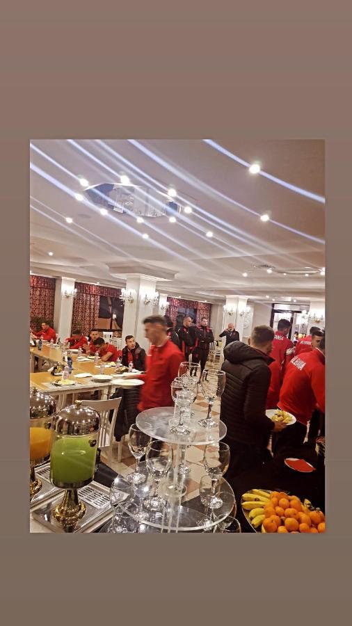 Univers Resort 爱尔巴桑 外观 照片