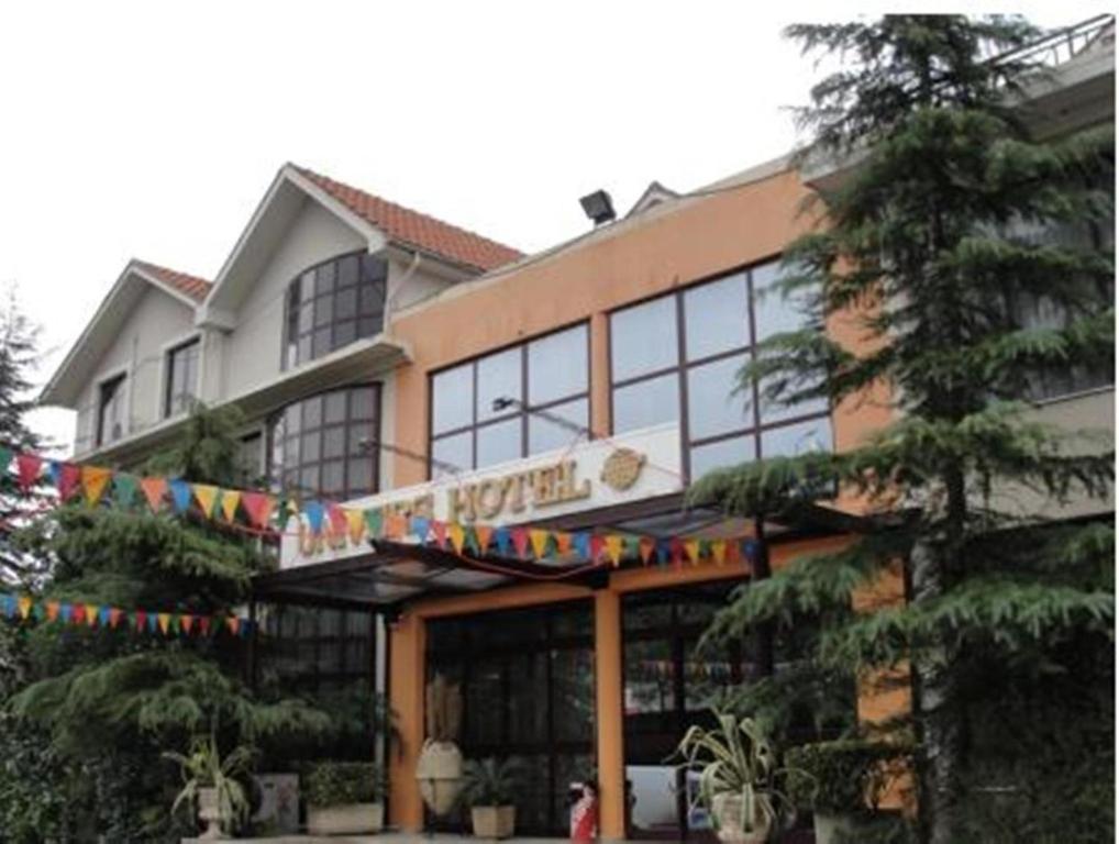 Univers Resort 爱尔巴桑 外观 照片