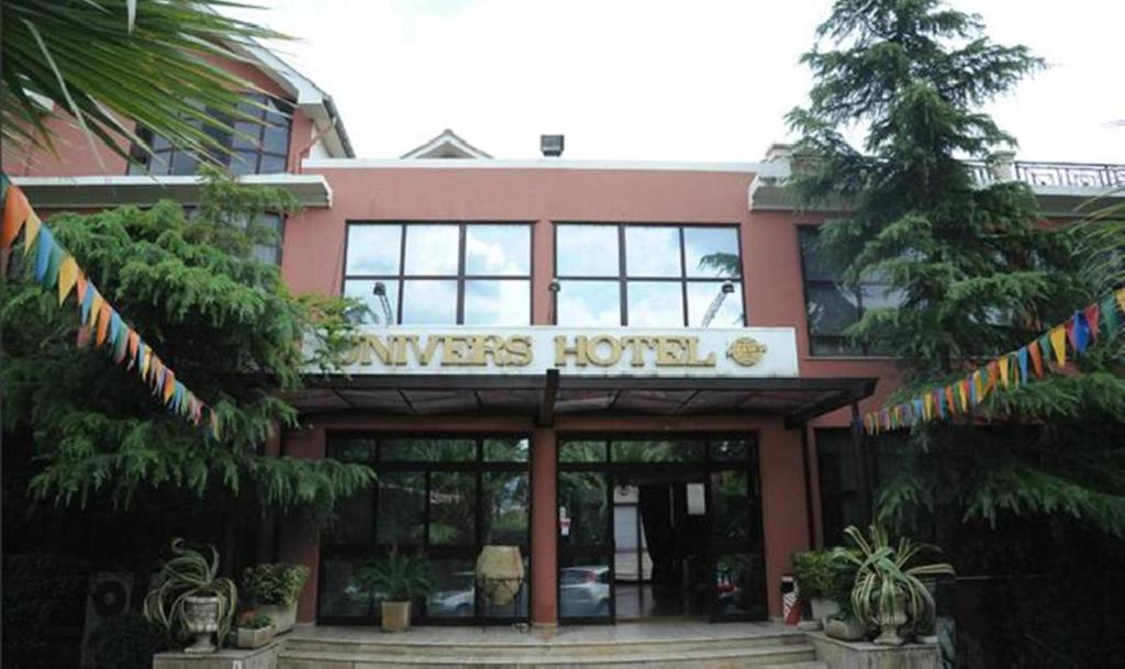 Univers Resort 爱尔巴桑 外观 照片